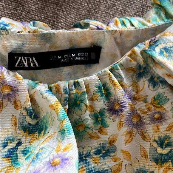 Zara Floral Off-Shoulder Ruffled Top, Size Medium - Picture 3 of 6